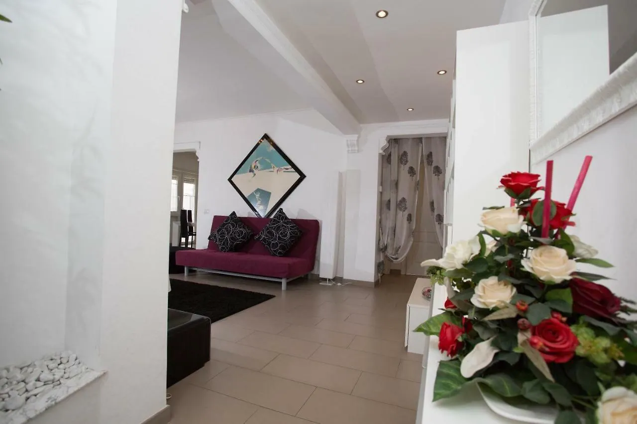 Appia Tourist Apartment Roma